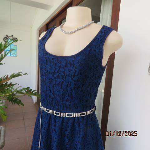 Berry blue sleeveless lace dress with stretch polyester lining. Elasticated waist. Size 30