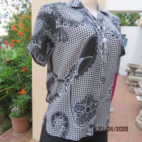 Black and White Houndstooth Pattern Button-Down Top with Boho Print, Open Collar, Size 34