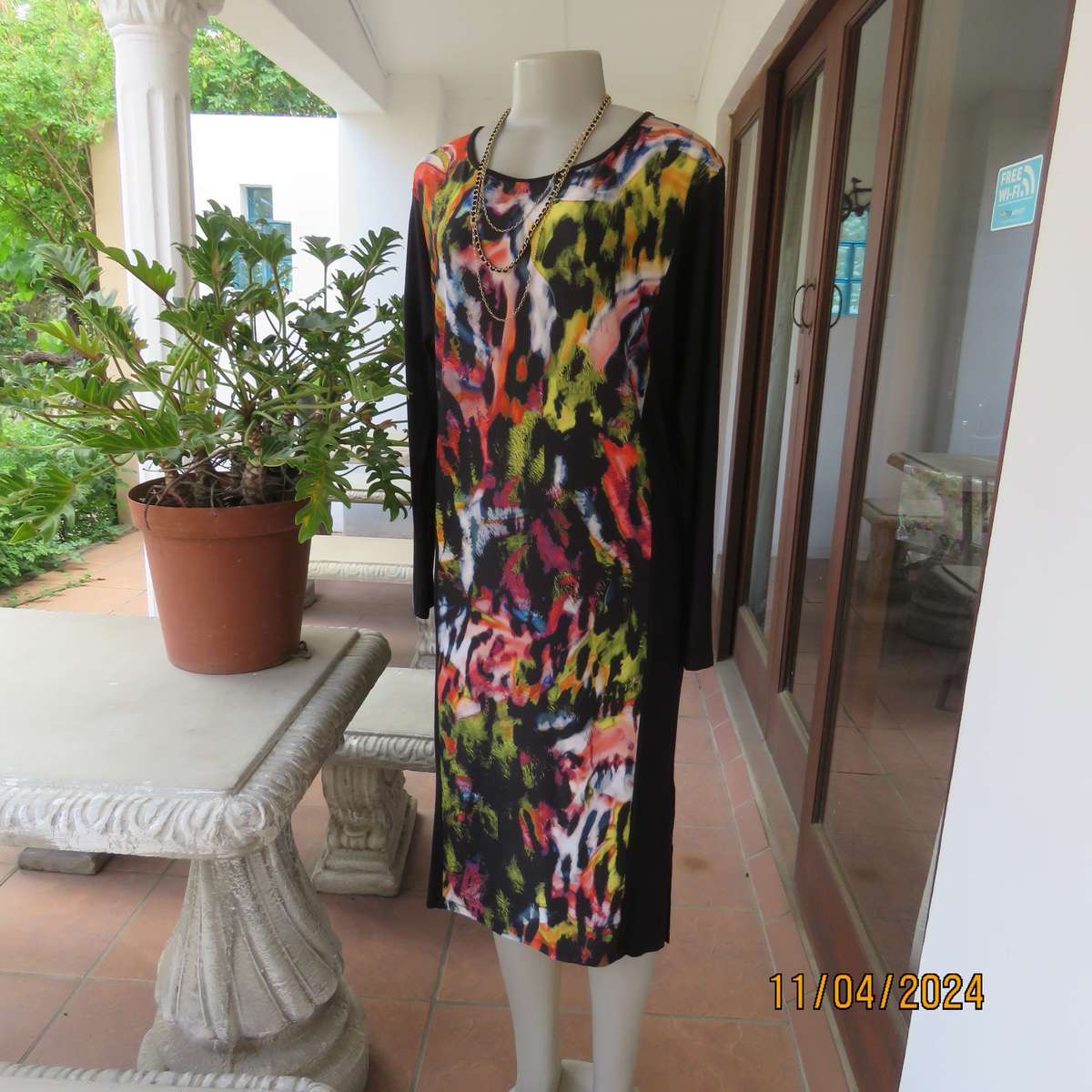 MARIQUE YSSEL ankle length black viscose stretch dress with poly stretch contrast inlay. Size 34.