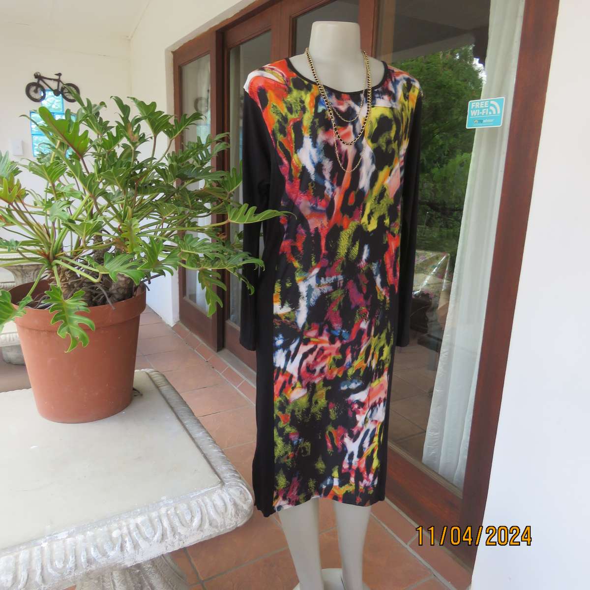 MARIQUE YSSEL ankle length black viscose stretch dress with poly stretch contrast inlay. Size 34.