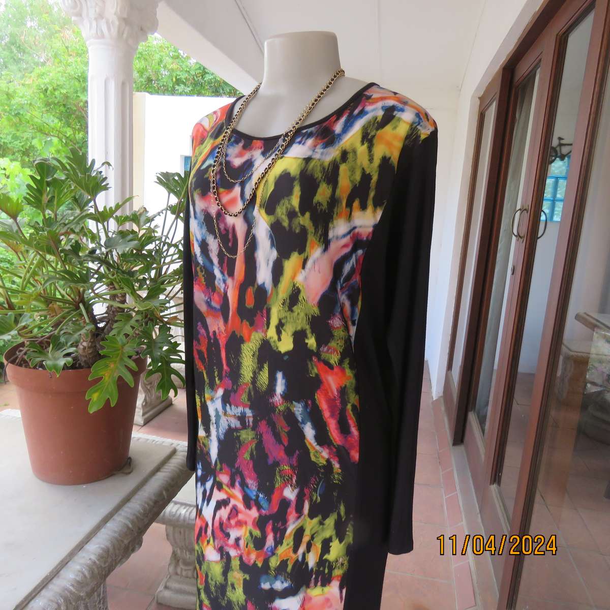 MARIQUE YSSEL ankle length black viscose stretch dress with poly stretch contrast inlay. Size 34.
