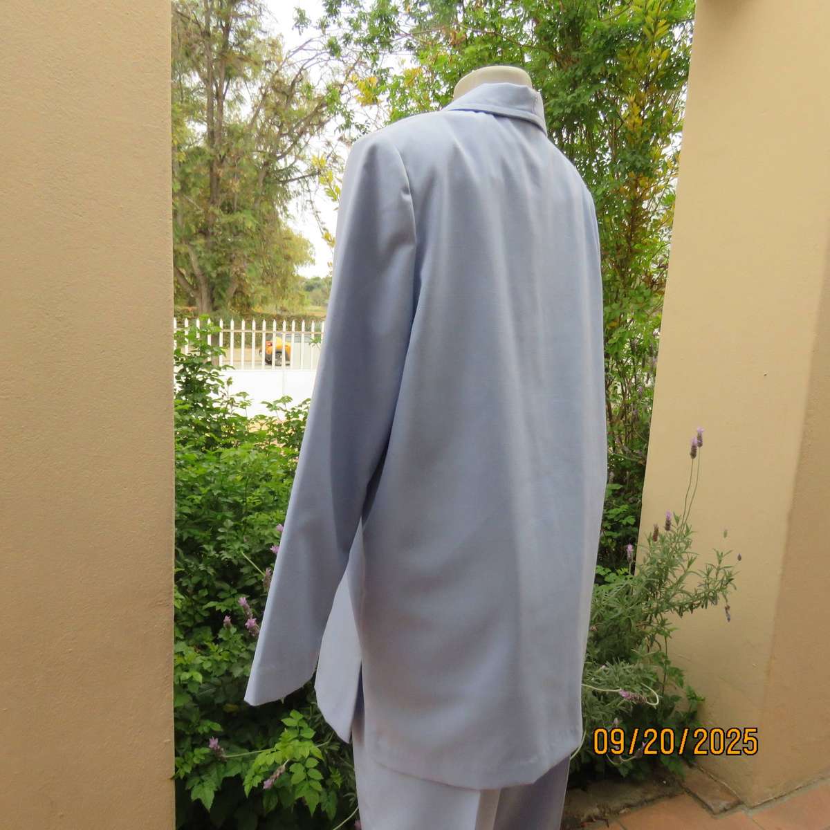 Boutique made 3 pc outfit in powder blue linen-polyester blend. Size 40.