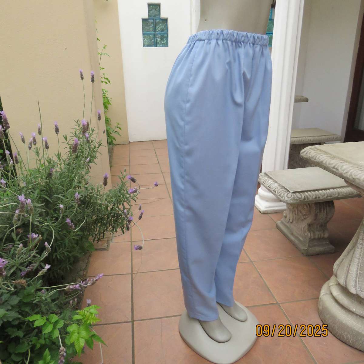 Boutique made 3 pc outfit in powder blue linen-polyester blend. Size 40.