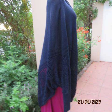 MILADYS navy poncho style polycotton knit top with long sleeves and pointed front, size 38-42