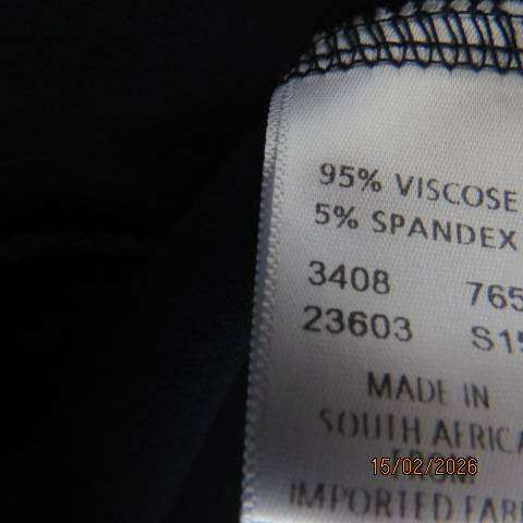 TRS navy stretch viscose skirt with rounded fold over front with pleats size 38. Elastic waist