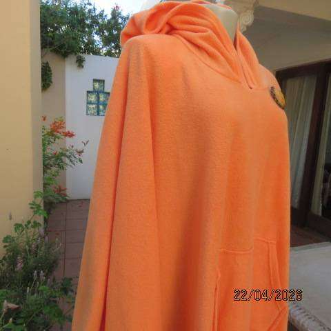 Hoodie blanket in tangerine colour with kangaroo pocket - brushed polyester, one size