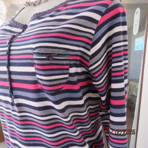 Horizontal striped long sleeve cotton slip over top in white-navy-grey and pink. Size 36