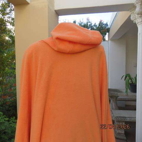 Hoodie blanket in tangerine colour with kangaroo pocket - brushed polyester, one size