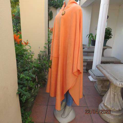 Hoodie blanket in tangerine colour with kangaroo pocket - brushed polyester, one size