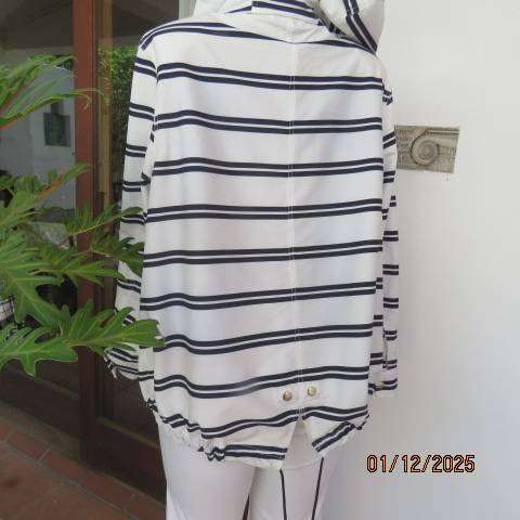 DAVID JONES light weight white with black horizontal stripes long sleeves hooded jacket. Size 40