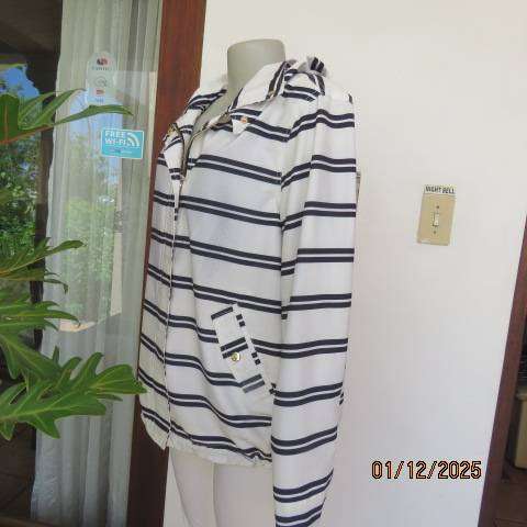 DAVID JONES light weight white with black horizontal stripes long sleeves hooded jacket. Size 40