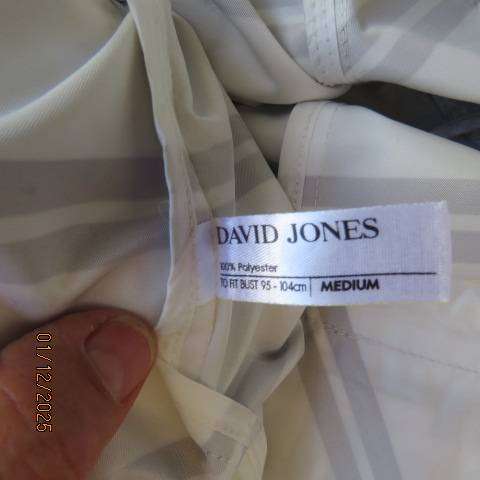 DAVID JONES light weight white with black horizontal stripes long sleeves hooded jacket. Size 40
