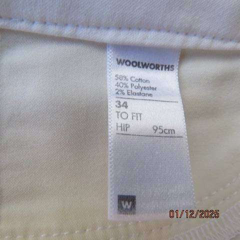 WOOLWORTHS white polycotton stretch slim pants with back pockets. Size 34