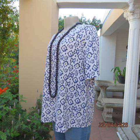 MILADYS cotton stretch short sleeve T-shirt with navy yellow print, size 42