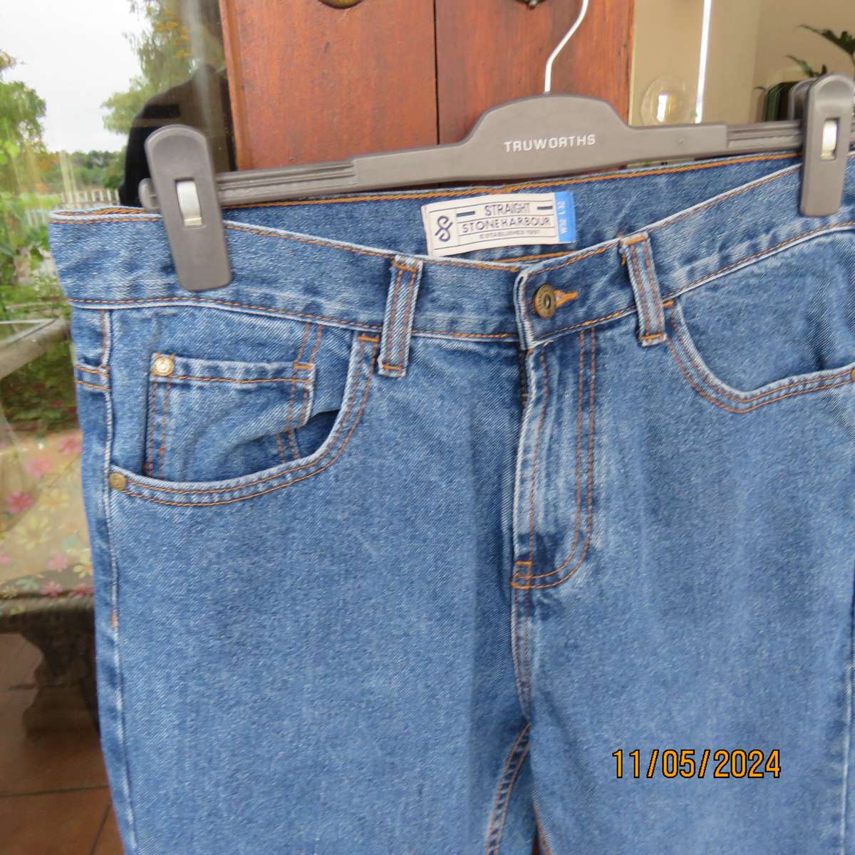 High quality hard wearing 100% cotton blue denim STONEHARBOUR fashion jeans size 32.As new
