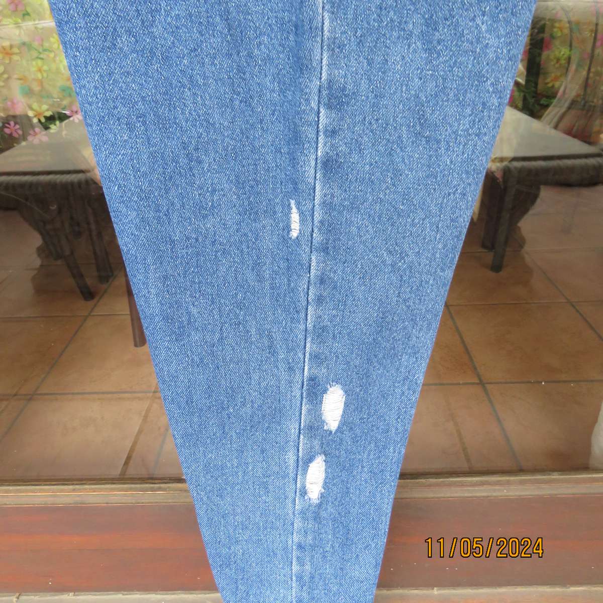 High quality hard wearing 100% cotton blue denim STONEHARBOUR fashion jeans size 32.As new