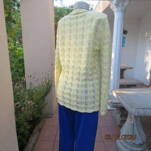 Lemon yellow acrylic knit pullover cardigan knitted in lace stitch with scalloped edging. Size 42