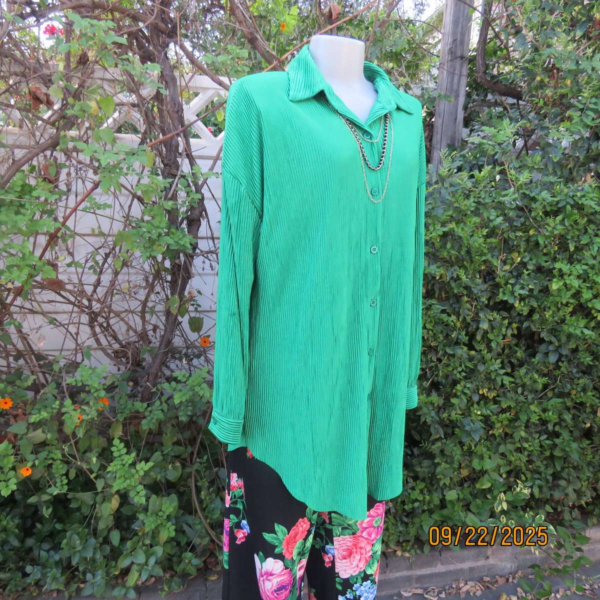 LE COUTURE true green permanent pleated stretch polyester long top size 44