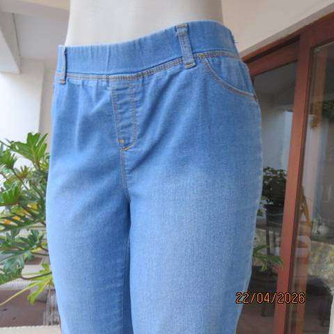 FIX blue denim jeggings women size 36 with back pockets and front dummies