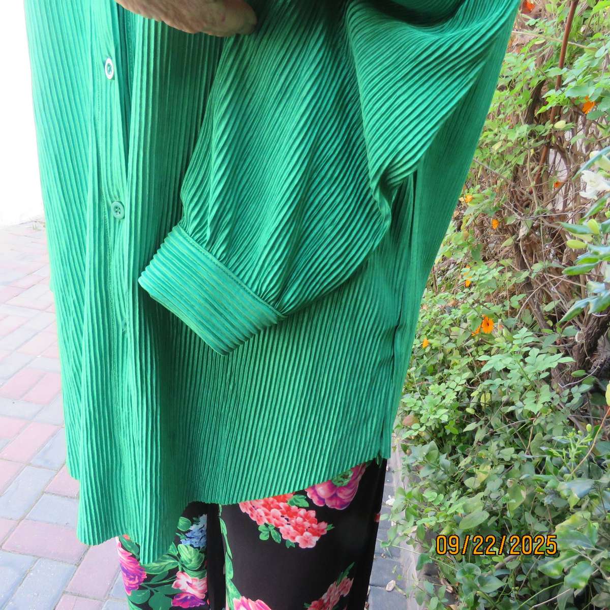 LE COUTURE true green permanent pleated stretch polyester long top size 44