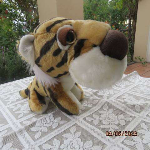 BIG HEADZ tiger collectible plush toy 20cm soft stuffed animal