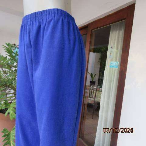 Indigo blue polycotton pants with elasticated waist and 1 pocket. Size 40.