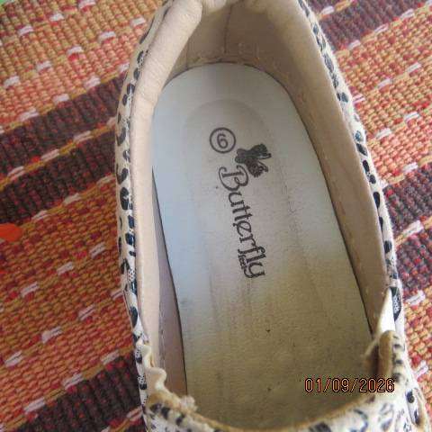 BUTTERFLY Feet classic animal print PU shoes with soft inner sole size 6