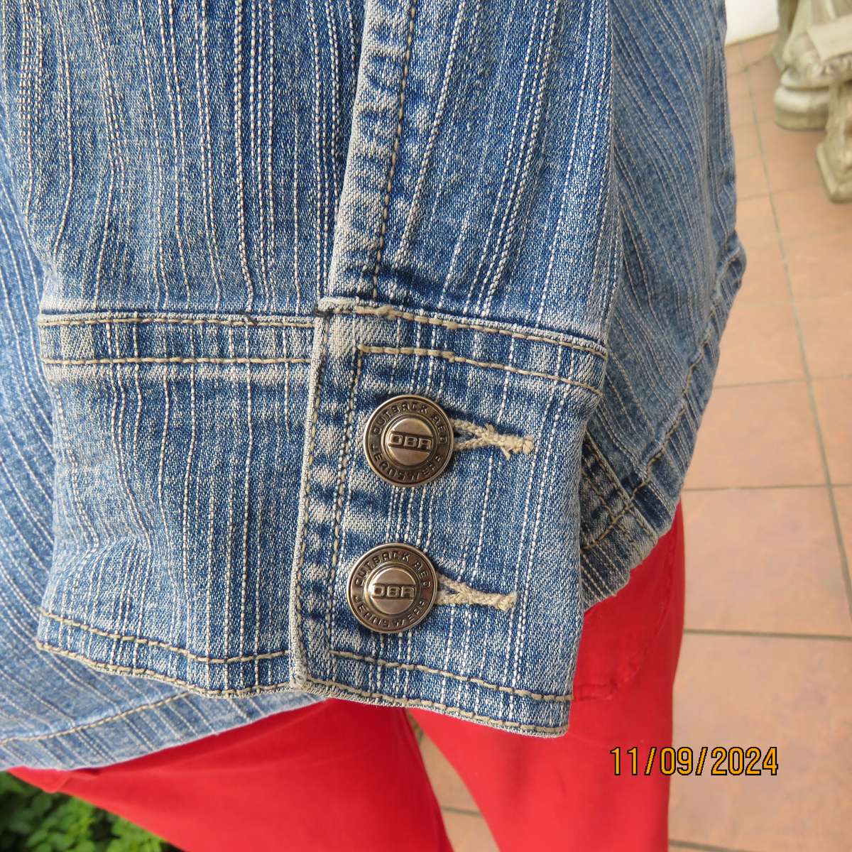 Beautiful structured blue denim jean cotton stretch jacket size 40. By OBR. As new cond