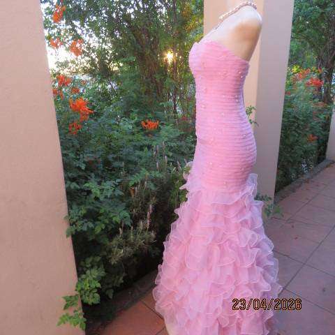MoriLee Carnation Pink formal evening dress from NY by Madeleine Gardner, size 34