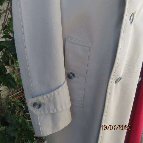 Roy trench coat woven crown crest double breast gaberdine waterproof size 42