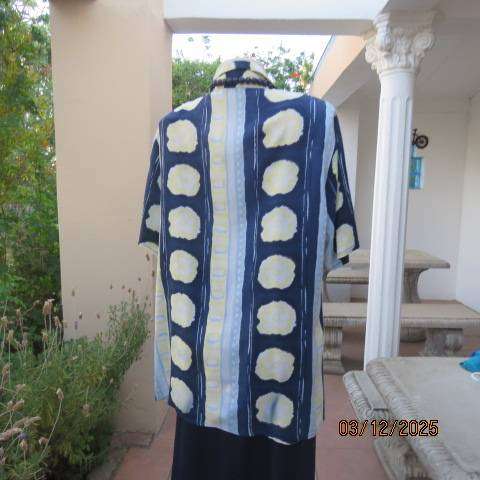 SCOTTS button down 80's navy-light blue-yellow pattern top in viscose. Size 40