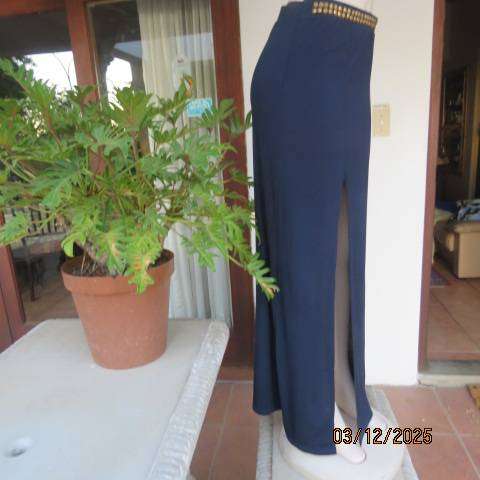 OLIVE de OLIVE navy poly-rayon stretch maxi skirt with high right front slit. Size 36