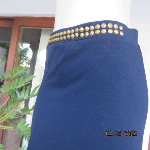 OLIVE de OLIVE navy poly-rayon stretch maxi skirt with high right front slit. Size 36