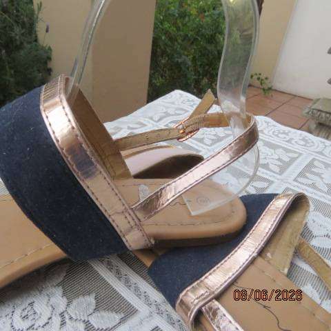 MMM summer ankle strap sandals with 2 straps navy beige with metallic size 8