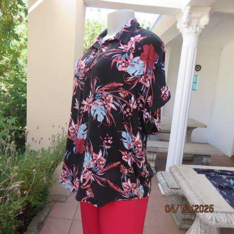 REAL  Basic black viscose slip over top with crimson-light blue print. Open collar. Size 42