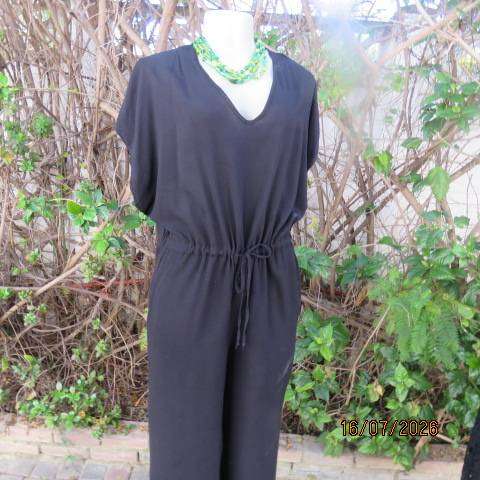 Black viscose long pantsuit with drawstring waist and V neckline slit - Size 36