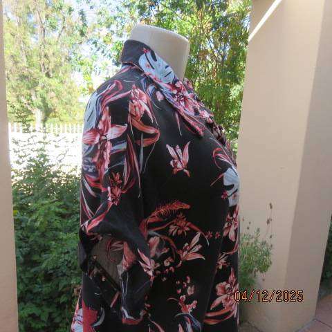 REAL  Basic black viscose slip over top with crimson-light blue print. Open collar. Size 42