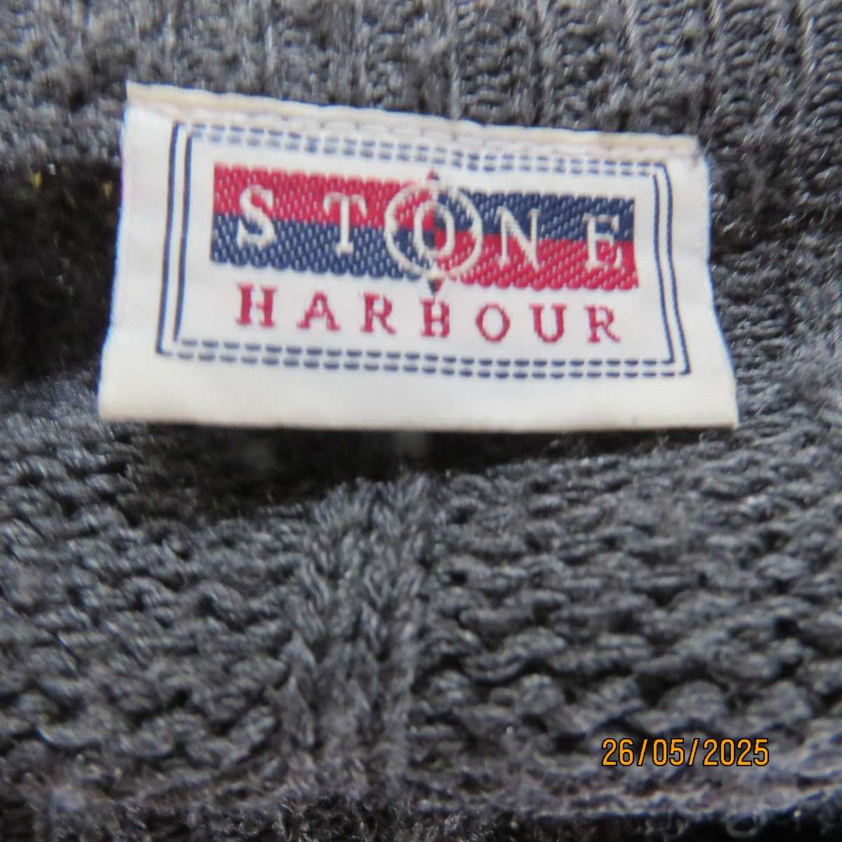 Men's STONE HARBOUR steel grey acrylic knit pullover sweater. Size Large.