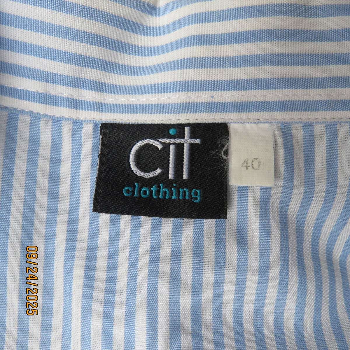 CIT clothing vertical striped polycotton top in blue-white. Button down. Size 40-42