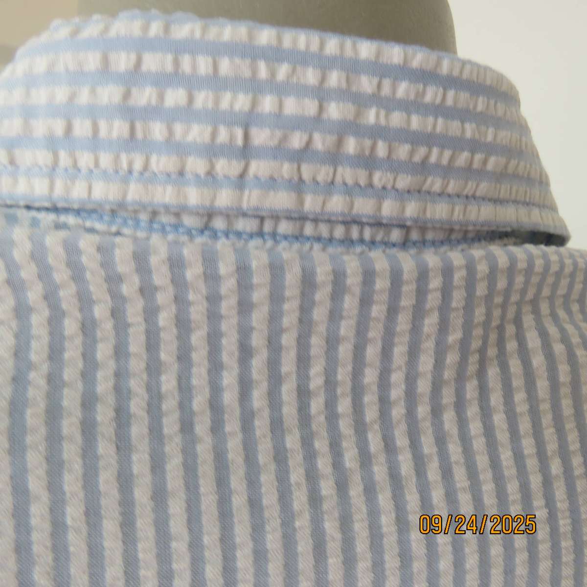 Bubble polycotton blue-white vertical striped short sleeve embroidered top. Size 38