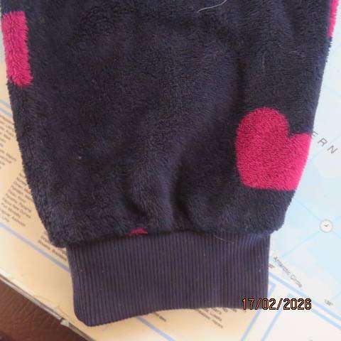BE YOURSELF navy brushed polyester pyjama pants with dark pink hearts, size 34-10