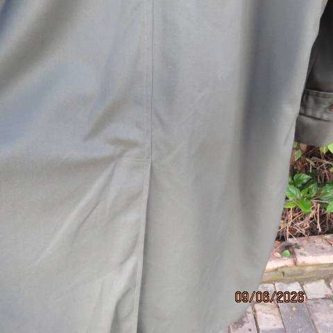 Men's dark olive double-breast waterproof coat, fully lined with side pockets and belt - Large