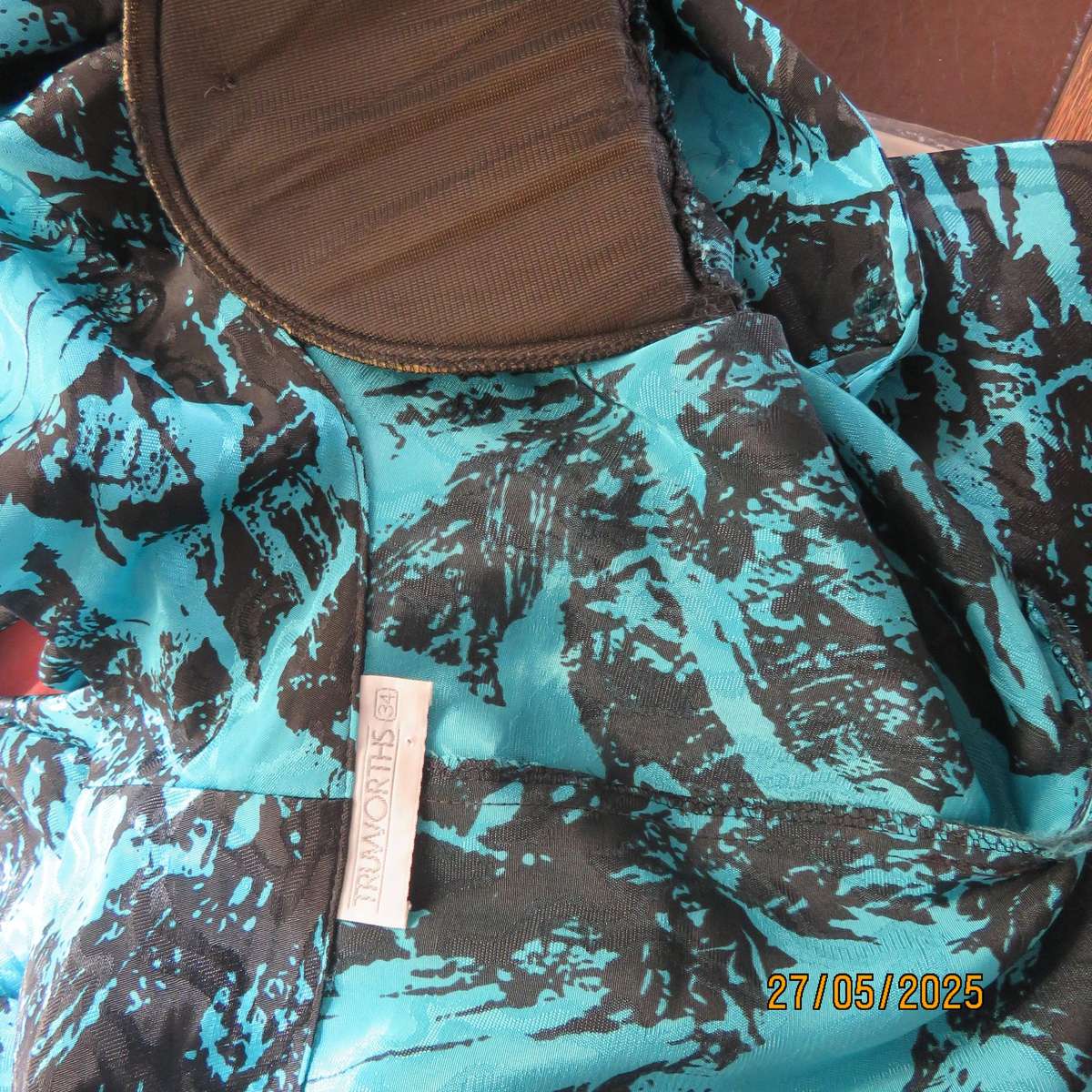 TRUWORTHS peplum style jade-black size 34 dress in embossed polyester. Vintage late 80's