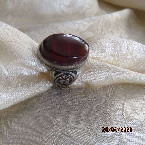 Men's rhodium plated engraved ring with reddish agate oval stone, size 9.5