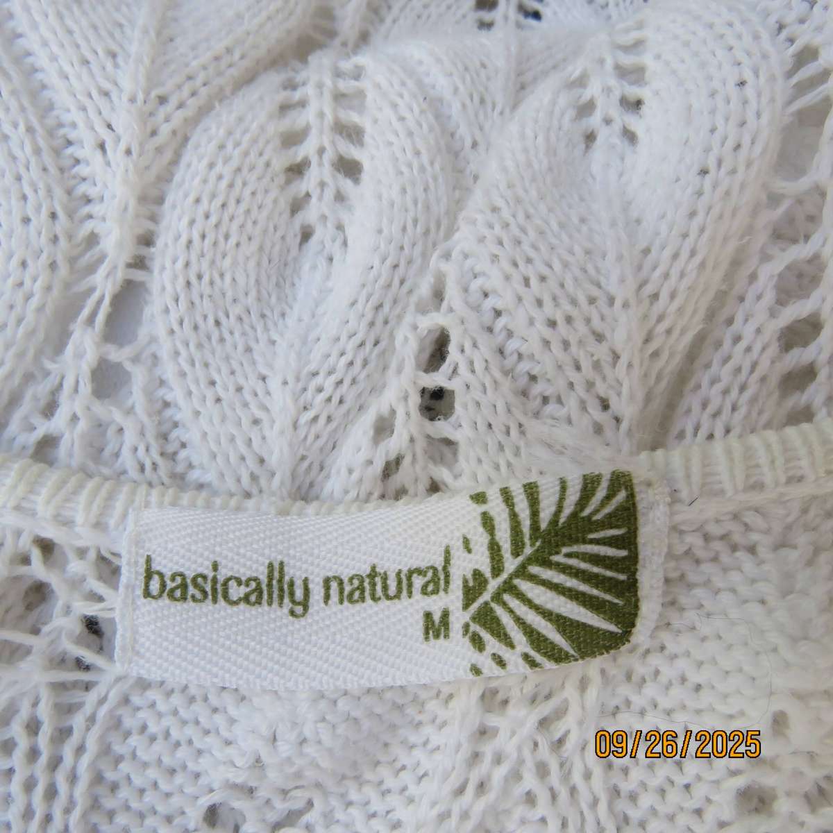 BASICALLY Natural white cotton knit long sleeve cardigan. From Knysna. Size 40