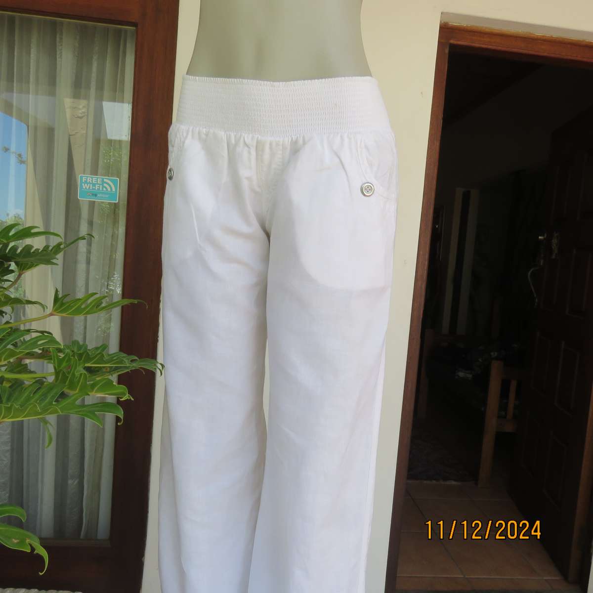 WOOLWORTHS linen-cotton blend white wide legged pants size 36.No stretch. Wide elasticated waist.