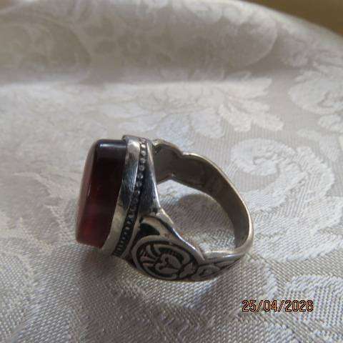 Men's rhodium plated engraved ring with reddish agate oval stone, size 9.5