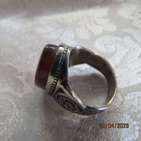 Men's rhodium plated engraved ring with reddish agate oval stone, size 9.5