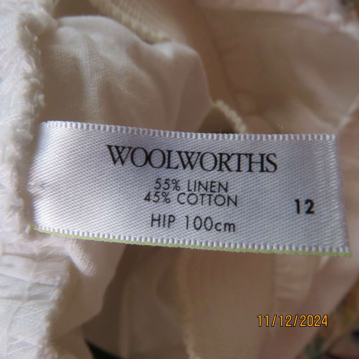 WOOLWORTHS linen-cotton blend white wide legged pants size 36.No stretch. Wide elasticated waist.