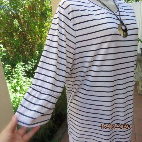 Striped slip-over top with bracelet length sleeves - Size 42-18